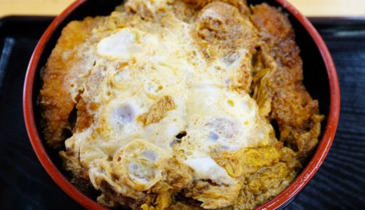 長野県山ノ内町「松美食堂」のカツ丼は“たまごとじ”にするか“ソース”にするかで悩まない